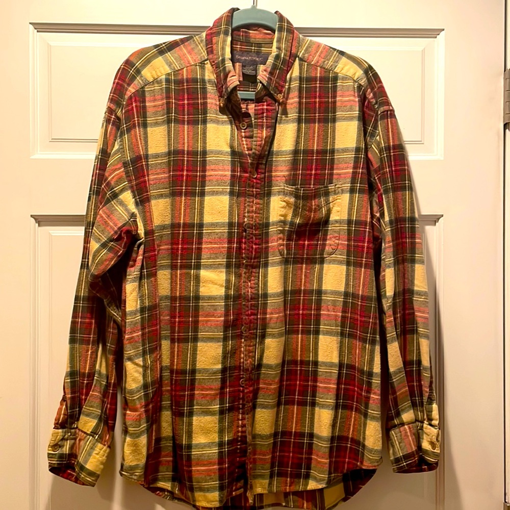 Banana Republic Mens Flannel Button Down Red and Crème Plaid
